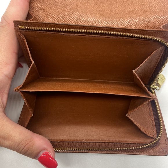 Louis Vuitton Excellent Condition Tresor Wallet - Picture 11 of 17